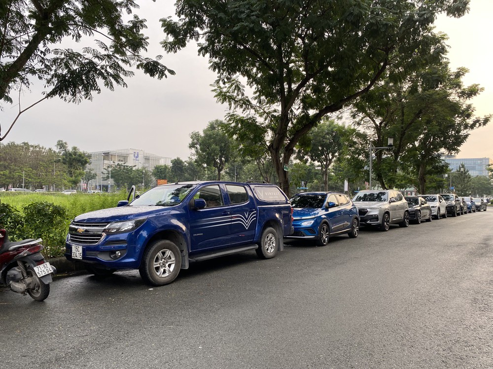 VinFast, Ford đua nhau hút khách ngay cạnh Triển lãm ô tô Việt Nam 2022 - Ảnh 10.
