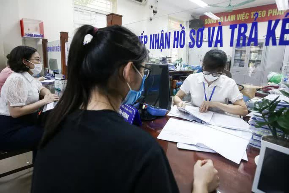 Người dân sẽ không cần trình CCCD, sổ hộ khẩu trong thủ tục hành chính