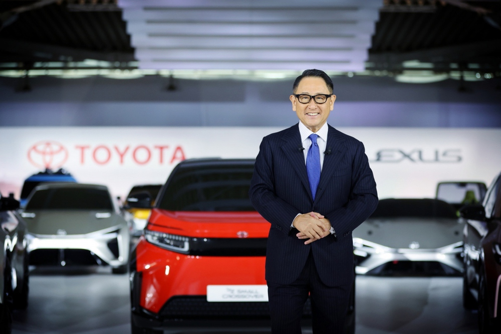 Toyota có thể đầu tư 38 tỷ USD cho xe điện để cạnh tranh với Tesla - Ảnh 1.