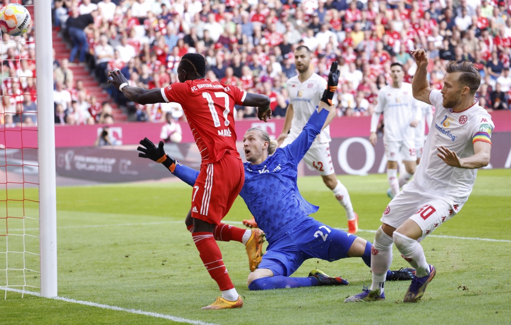 Bayern Munich tạm chiếm ngôi đầu Bundesliga sau khi đánh tennis với Mainz - Ảnh 3.