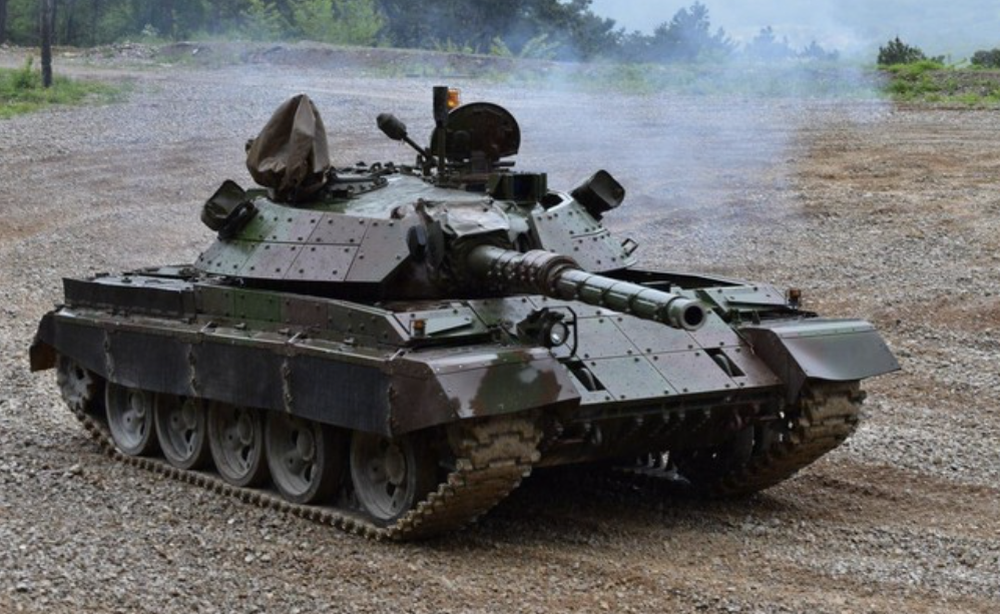 Slovenia gửi xe tăng M-55S cho Ukraine - Ảnh 2.
