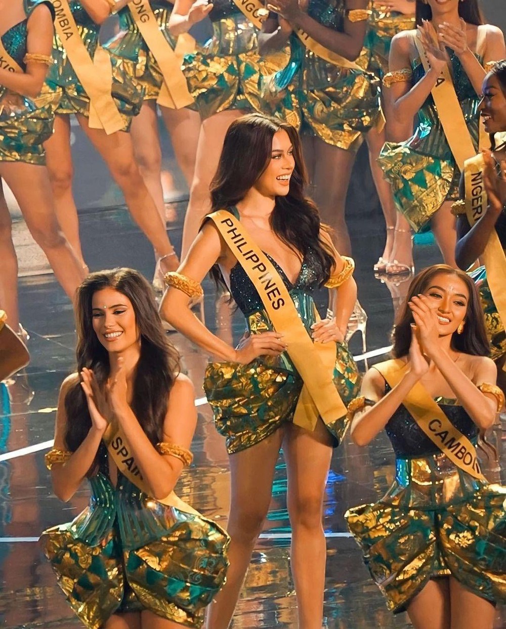 Nhan sắc người đẹp Philippines được chọn thay thế Á hậu 5 - Ảnh 4.