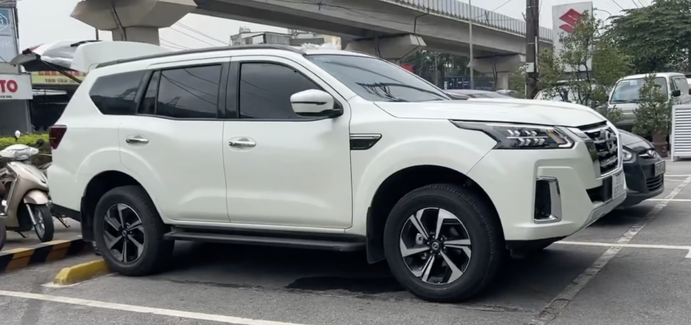 Nissan Terra 2022 bất ngờ xuất hiện tại đại lý Việt Nam: Giá dự kiến 1,1 tỷ đồng, ghế nỉ, động cơ xăng 2.5L - Ảnh 5.