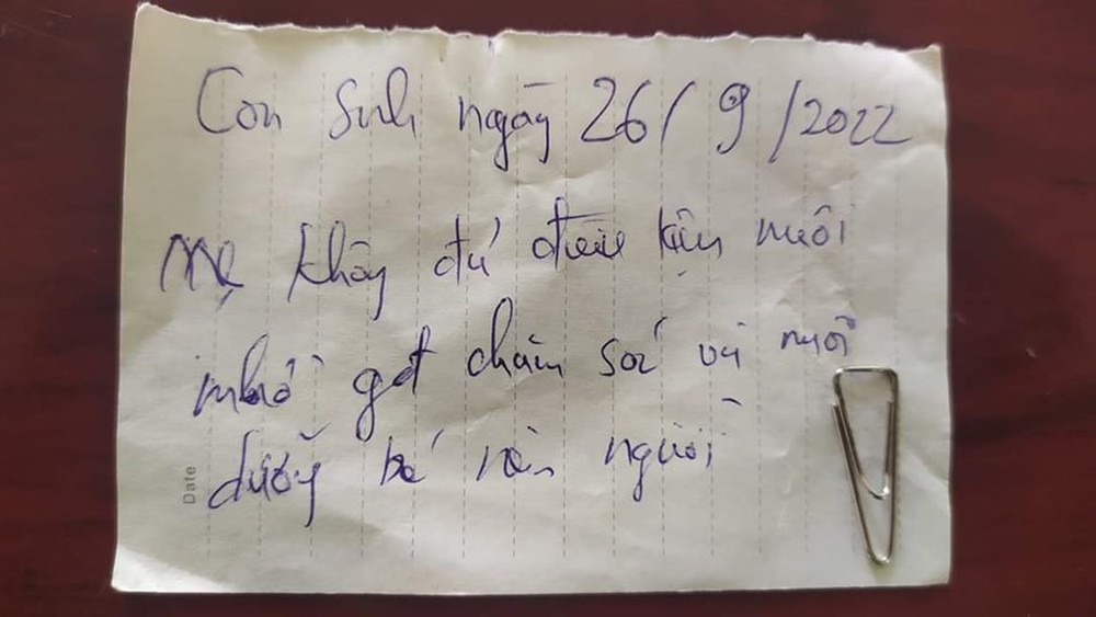 Bé gái 10 ngày tuổi bị bỏ rơi kèm lời nhắn ‘thương tâm’ của người mẹ - Ảnh 2.