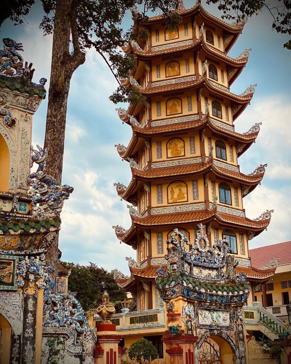Ngôi chùa cổ 300 tuổi có tượng Phật nằm trên mái dài nhất châu Á ở Bình Dương - Ảnh 5.