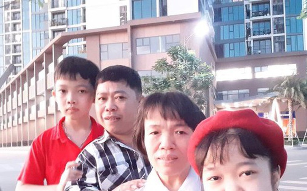 Chuyện hai gia đình 'chim cánh cụt'