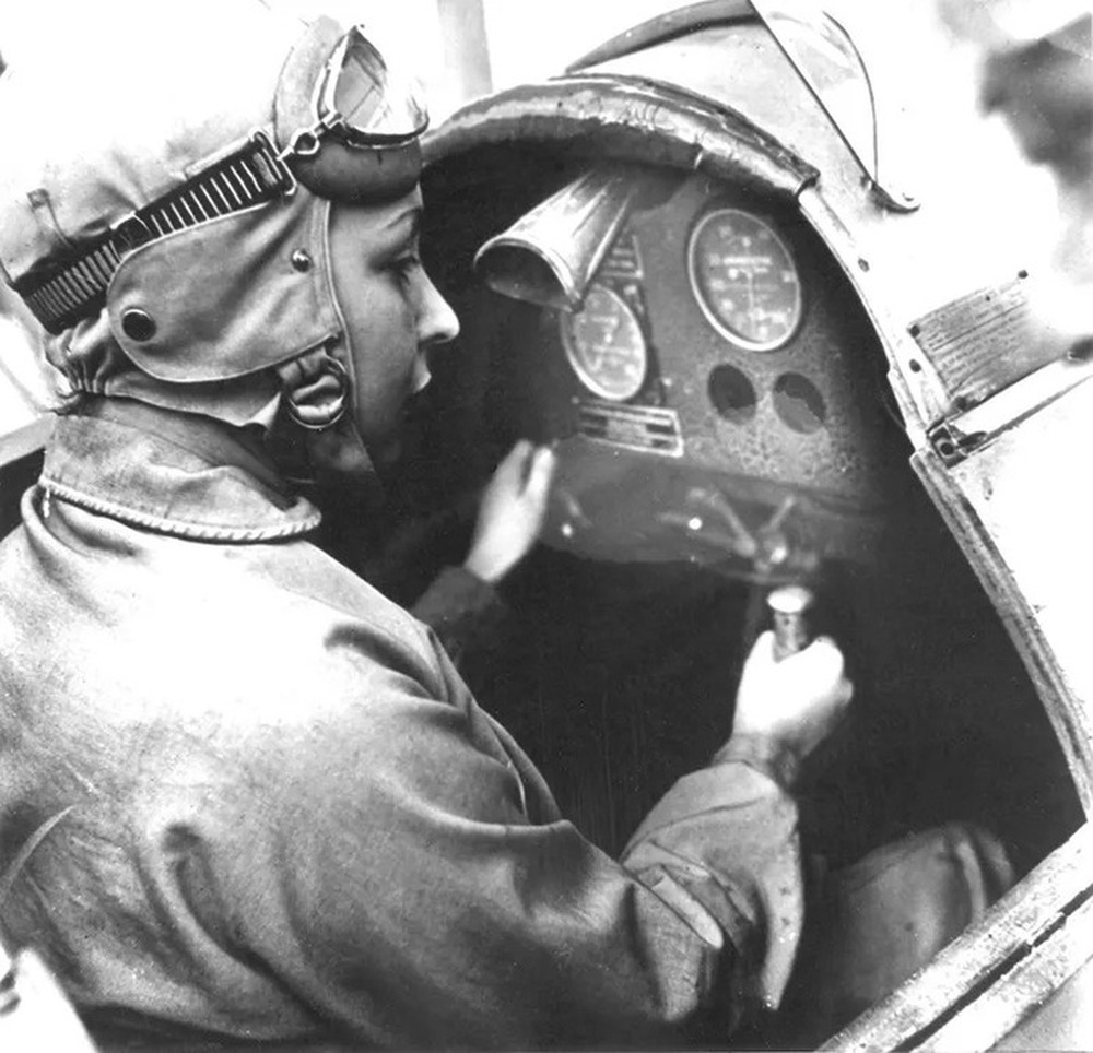 Những bức ảnh cổ điển về nữ phi công đầu tiên trong lịch sử, giai đoạn 1900-1930 - Ảnh 3.