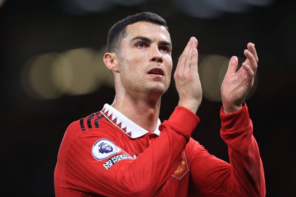 Lý do Ronaldo không ra sân ở trận Man Utd thắng Aston Villa - Ảnh 1.