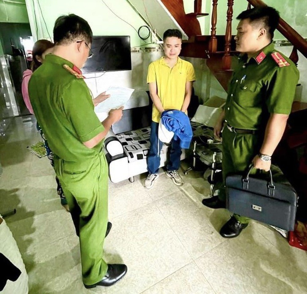 Nguyên cán bộ trại giam lừa đảo chiến sỹ nghĩa vụ để chiếm đoạt gấn 1 tỉ đồng