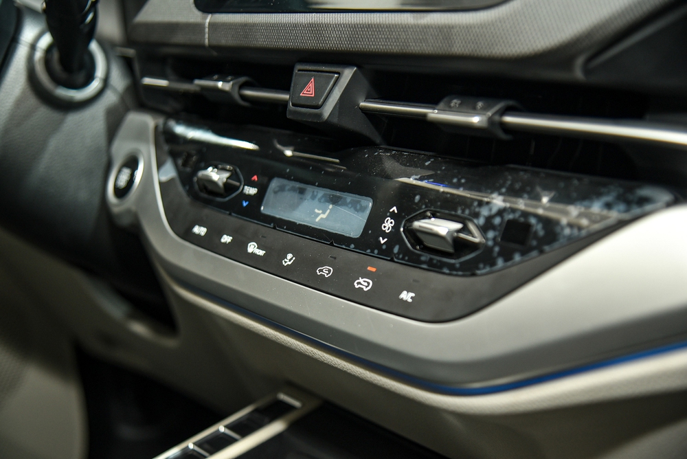Chi tiết Kia Carens bản chiến lược giá 699 triệu đồng: Co kéo trang bị để có giá cạnh tranh Veloz, Xpander - Ảnh 13. Chi tiết Kia Carens bản chiến lược giá 699 triệu đồng: Co kéo trang bị để có giá cạnh tranh Veloz, Xpander - Ảnh 13.