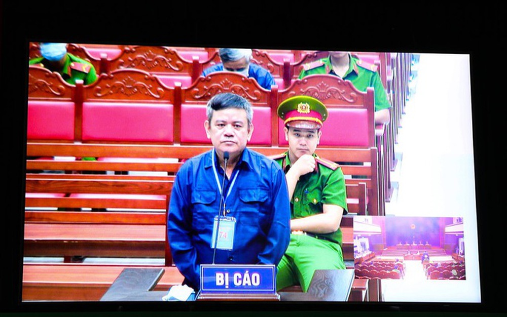 Vụ 200 triệu lít xăng lậu: Cựu đội trưởng chống buôn lậu nhận có tội - Ảnh 1.