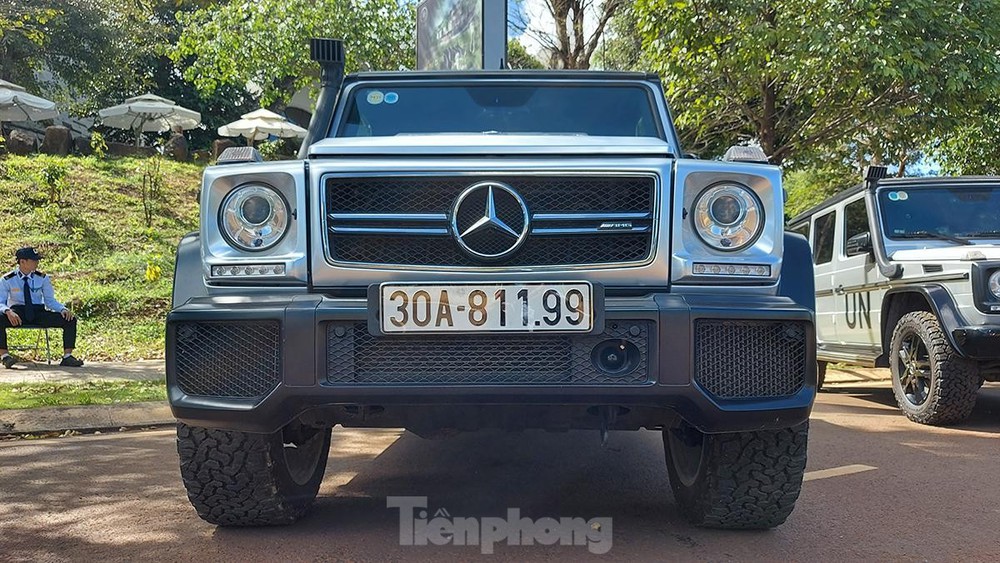 Ferrari F12 Berlinetta độ độc nhất Việt Nam - Ảnh 14.