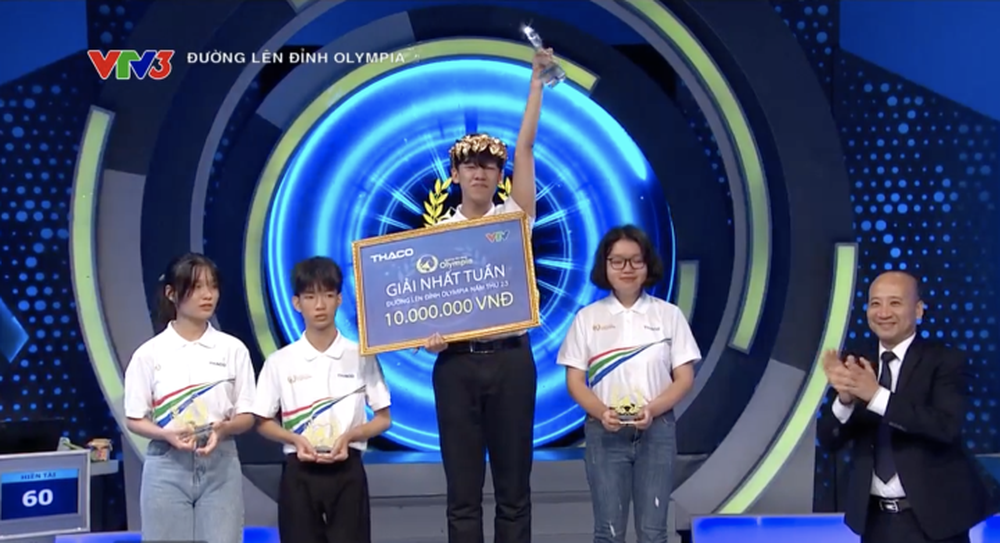 Về đích ấn tượng, nam sinh Hà Nội giành vé vào cuộc thi tháng Olympia - Ảnh 2.