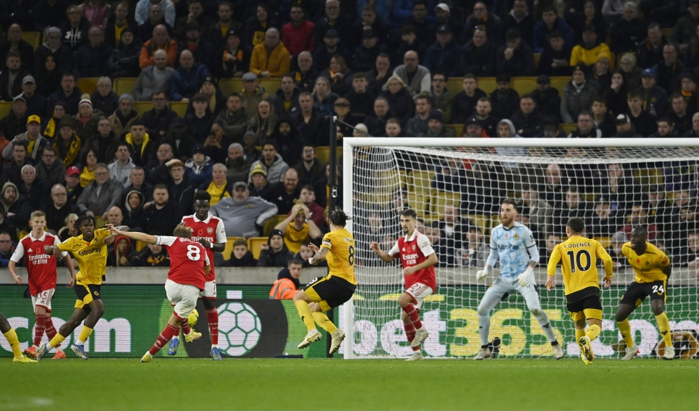 Arsenal cho Man City hít khói trong cuộc đua vô địch Ngoại hạng Anh - Ảnh 8.