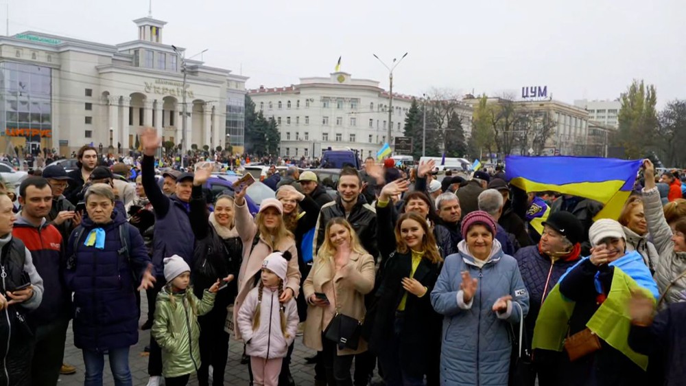 Tổng thống Ukraine: Các cơ sở hạ tầng quan trọng ở Kherson đã bị phá hủy - Ảnh 2.