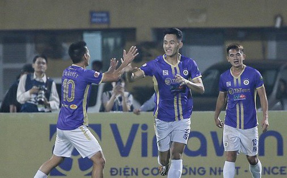 Ban tổ chức V-League 2022 lên kế hoạch trao chức vô địch cho Hà Nội trong chiều nay