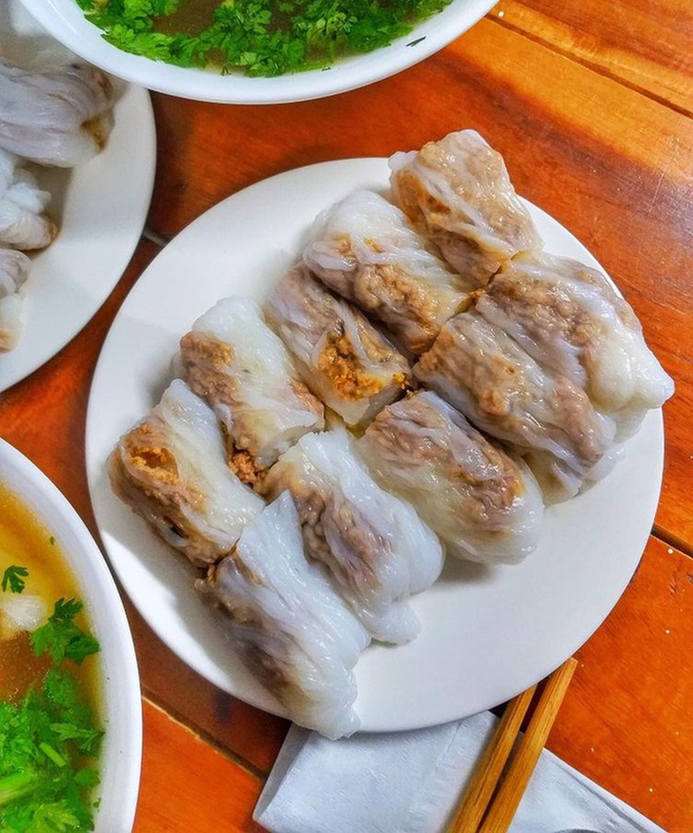 Không phải đi đâu xa, chỉ cần dạo vài vòng TP.HCM là có thể “ăn sập” các món trứ danh 3 miền