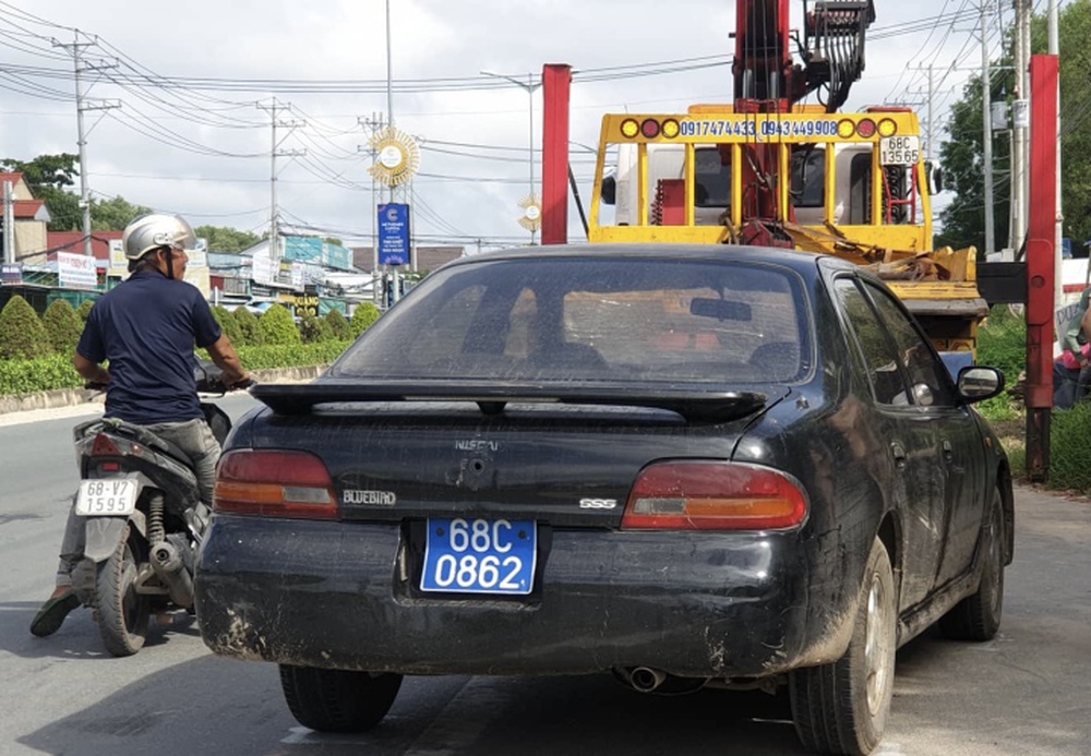 Tạm giữ tài xế lái xe biển xanh tông 2 người thương vong ở Phú Quốc - Ảnh 1.