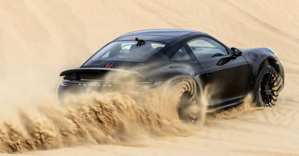Porsche 911 Dakar với khả năng vượt địa hình sẽ ra mắt ngày 16/11 - Ảnh 3.