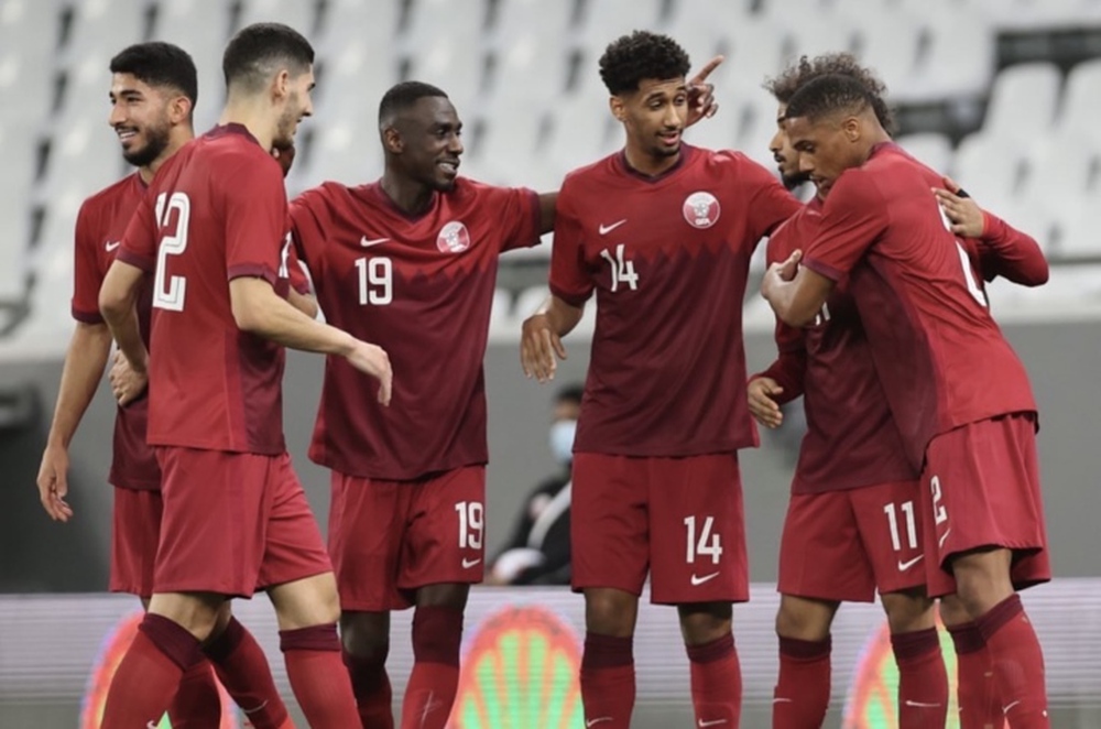 Qatar mơ kỳ tích World Cup từ lứa cầu thủ từng thua U23 Việt Nam - Ảnh 1.