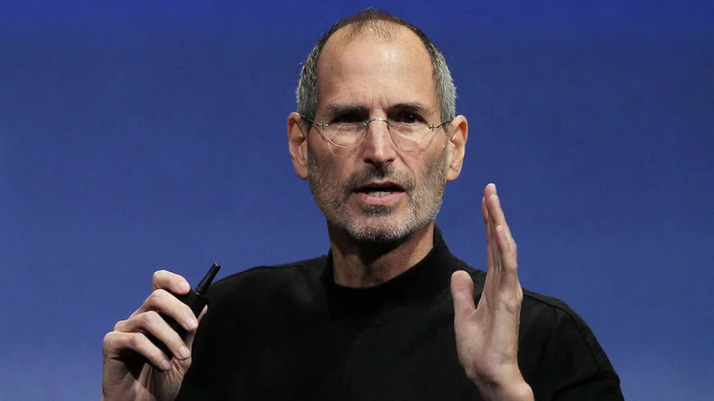 Đôi xăng đan cũ của Steve Jobs vừa được bán với mức giá không tưởng - Ảnh 1.