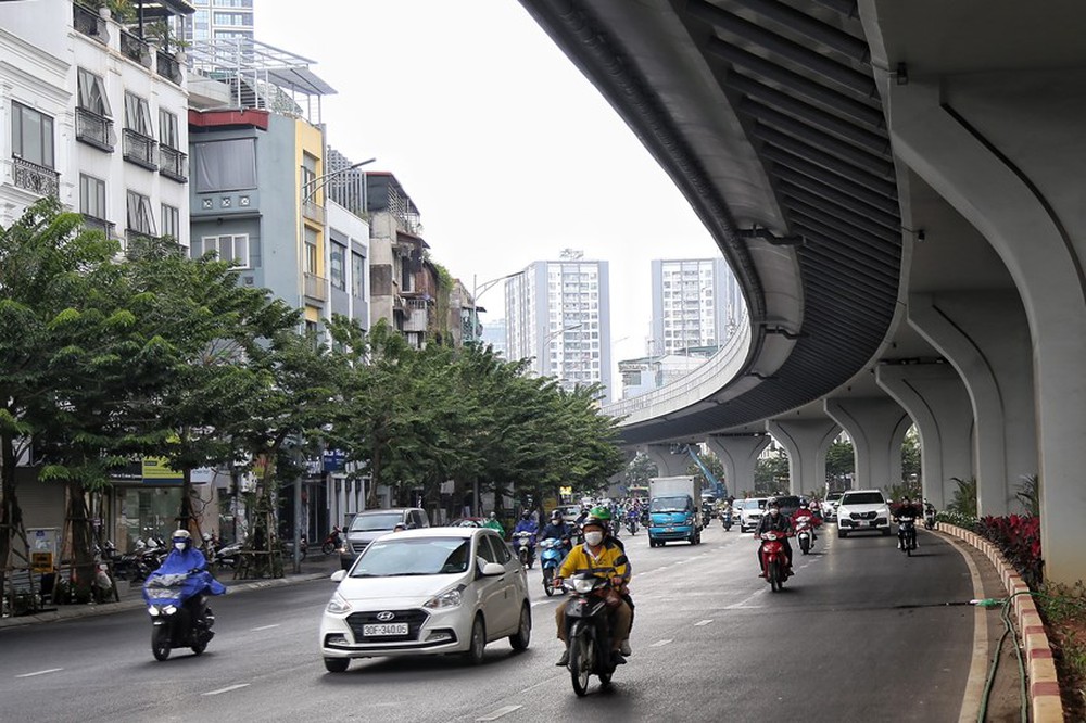 Hà Nội: Cận cảnh dự án đường Vành đai 2 gần 10.000 tỷ đồng trước ngày thông xe - Ảnh 7.