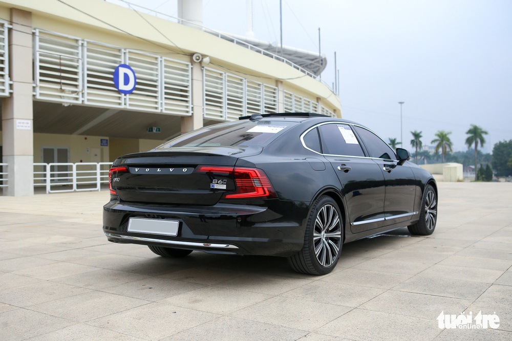 Chủ xe Volvo S90: Xe nhiều tính năng an toàn, thiết kế lâu lỗi mốt - Ảnh 5.