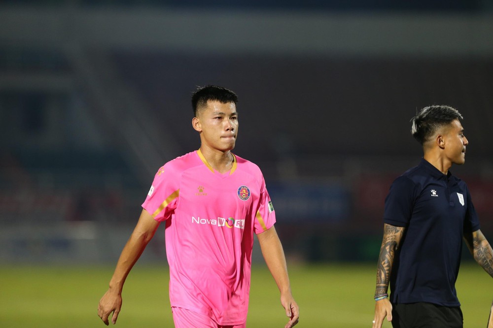 Cầu thủ Sài Gòn FC bật khóc khi phải xuống chơi giải hạng Nhất - Ảnh 5.