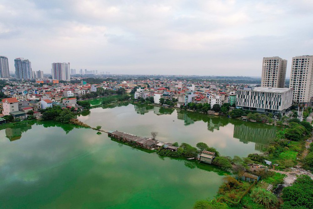 Cận cảnh những hồ nước ở Hà Nội nguy cơ bị khai tử để làm nhà, làm đường - Ảnh 10.