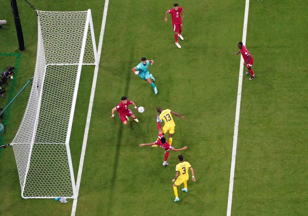 Trực tiếp Qatar 0 - 0 Ecuador: VAR cứu chủ nhà một bàn thua - Ảnh 1.