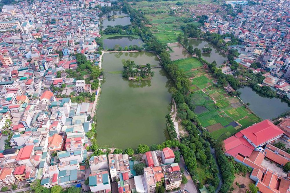 Cận cảnh những hồ nước ở Hà Nội nguy cơ bị khai tử để làm nhà, làm đường - Ảnh 5.