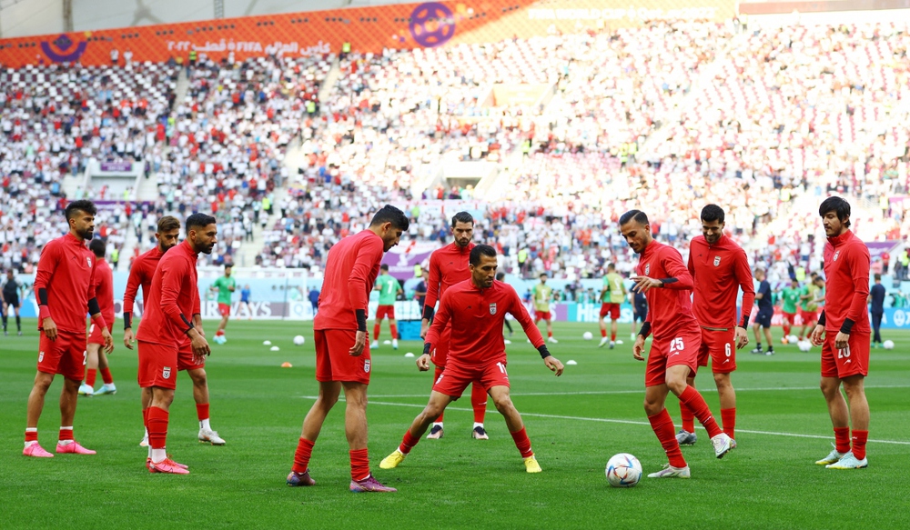 TRỰC TIẾP Anh 0 - 0 Iran: Kane lĩnh xướng hàng công, chúa hề Maguire đá chính - Ảnh 3.