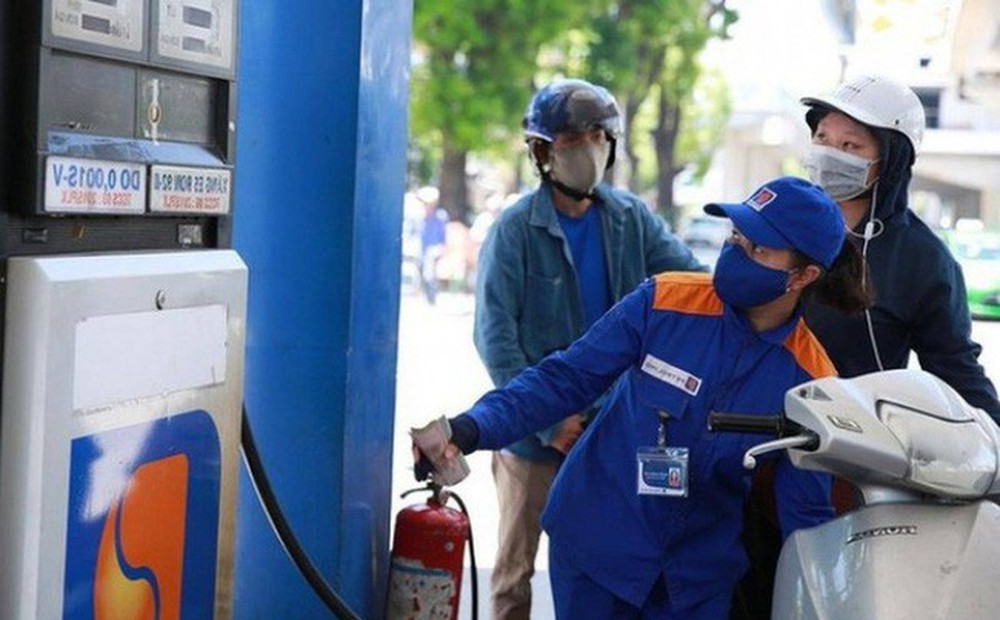 Giá xăng dầu đồng loạt giảm