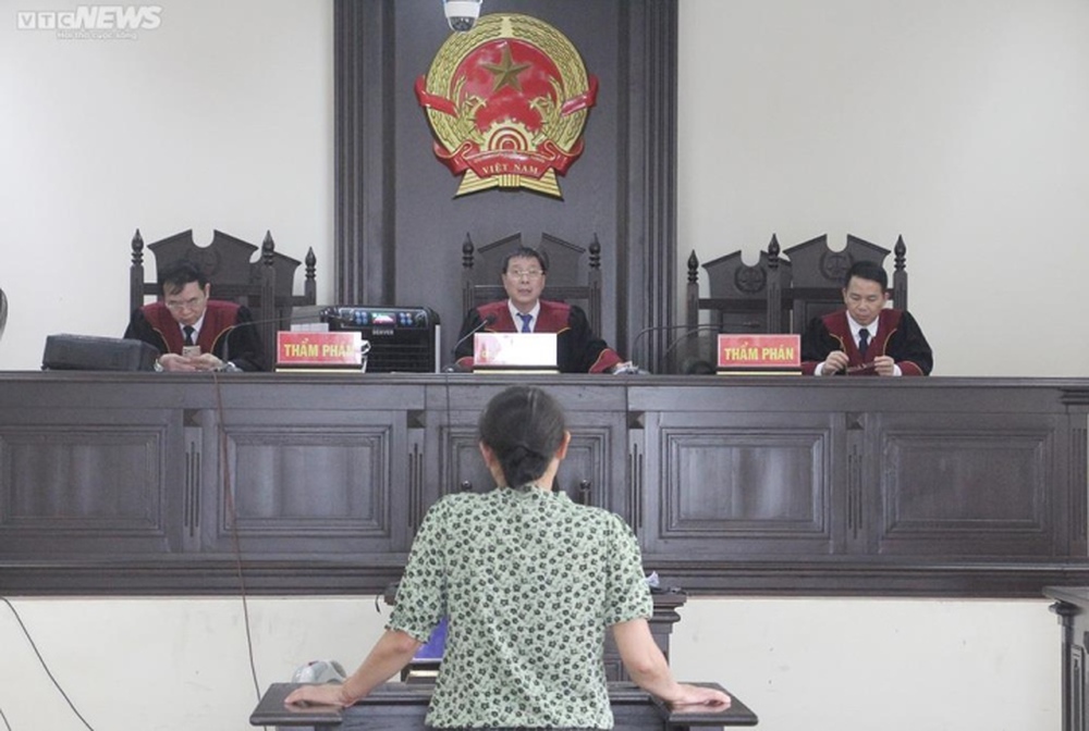 Sau 3 lần tạm hoãn, tòa chuyển địa điểm xét xử phúc thẩm vợ chồng Lâm Quyết - Ảnh 1.