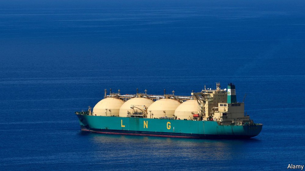 Giảm nhập khẩu dầu thô nhưng châu Âu chưa thể từ bỏ LNG của Nga - Ảnh 2.