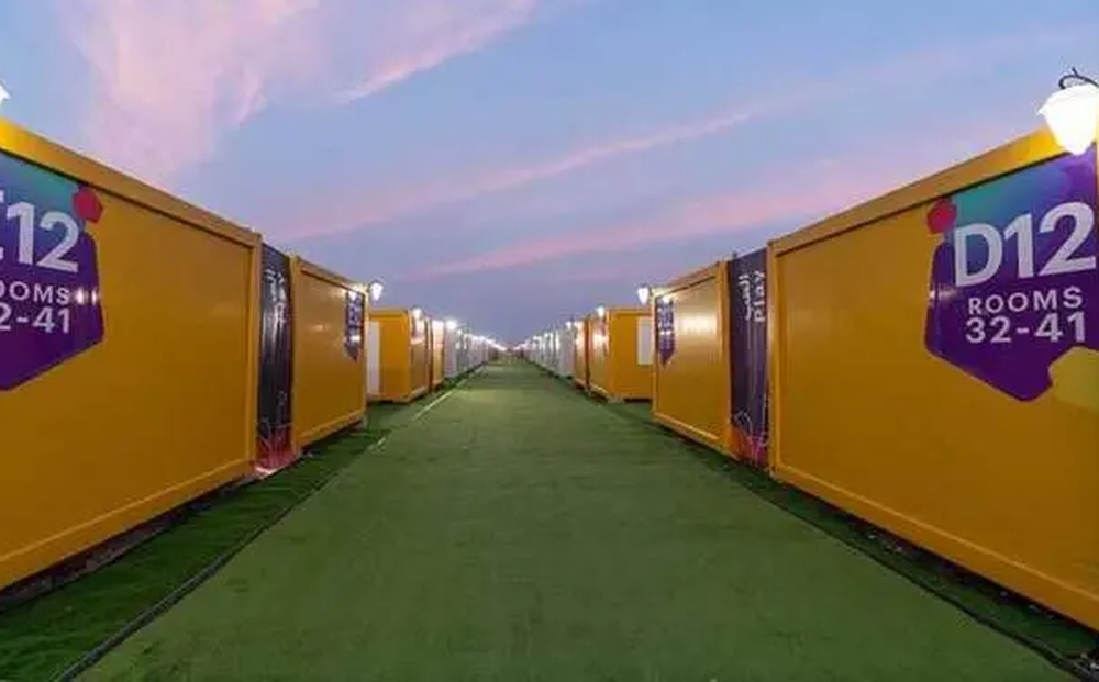 Nhà lắp ghép ‘Made in China’ mang lại sự tiện lợi ở Làng cổ động viên World Cup