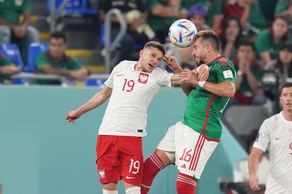 Trực tiếp bóng đá Mexico 0-0 Ba Lan: Lewandowski đá hỏng phạt đền - Ảnh 1.