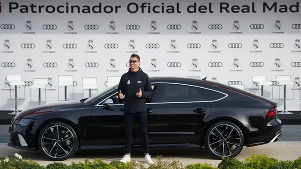 Bộ sưu tập xe hơi 18 triệu USD của Cristiano Ronaldo - Ảnh 4.