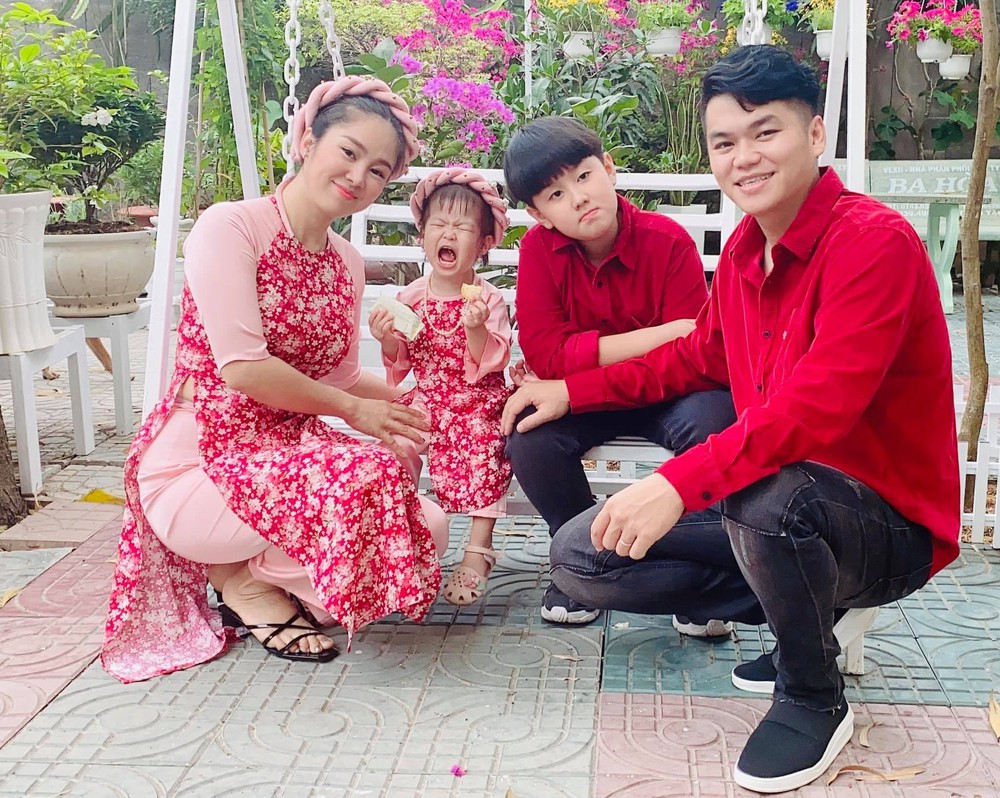 Lê Phương: Cơ cực trên phim, tìm được bến đỗ hạnh phúc bên chồng kém 7 tuổi