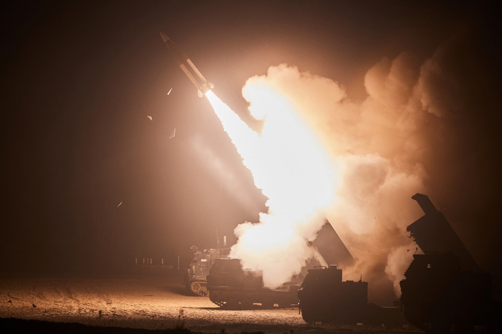 Mỹ sẽ “đi trước 1 bước” giúp Ukraine đối phó tên lửa đạn đạo từ Nga? - Ảnh 2.