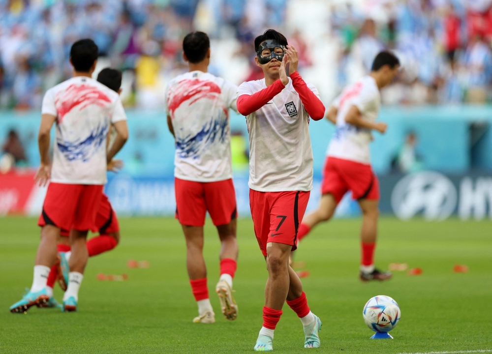 TRỰC TIẾP Uruguay vs Hàn Quốc: Niềm cảm hứng từ địa chấn liên tiếp của châu Á - Ảnh 2.