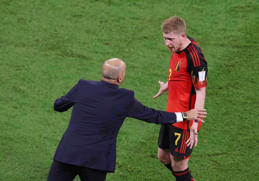 De Bruyne, Hazard mờ nhạt khi ĐT Bỉ thắng nhọc Canada - Ảnh 5.