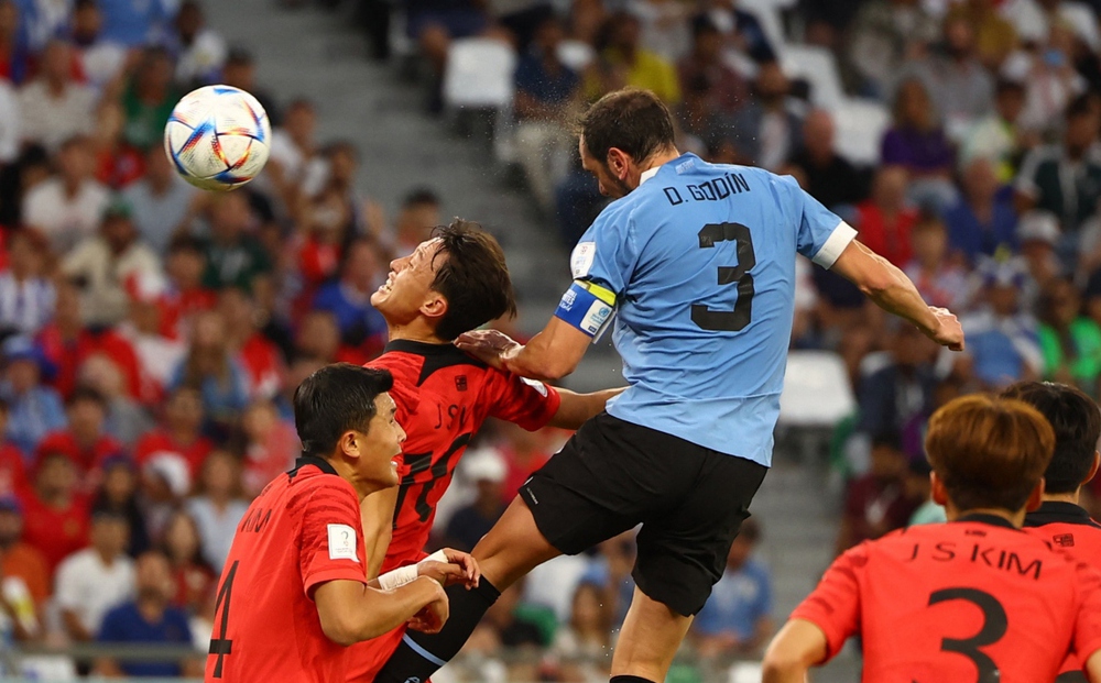 Son Heung-min, Suarez im tiếng, Hàn Quốc chia điểm với Uruguay