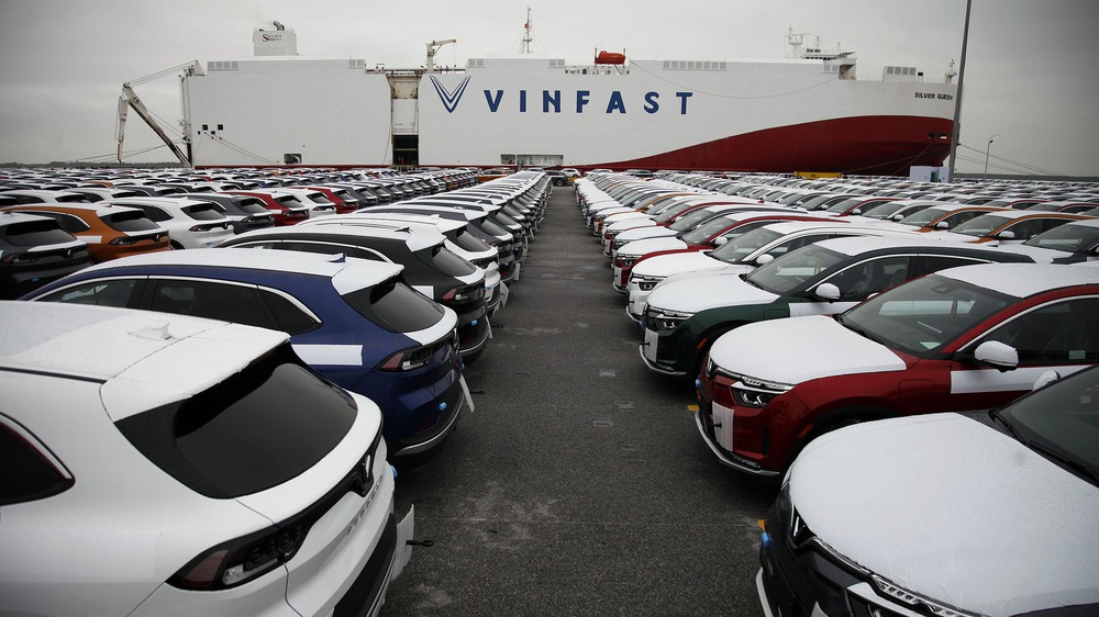 Chùm ảnh: VinFast xuất khẩu những mẫu xe điện đầu tiên sang Mỹ - Ảnh 7.