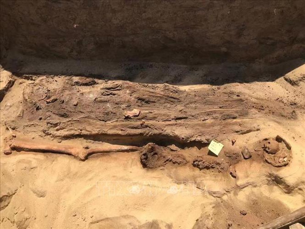 Ai Cập phát hiện nhiều xác ướp có lưỡi vàng - Ảnh 1.