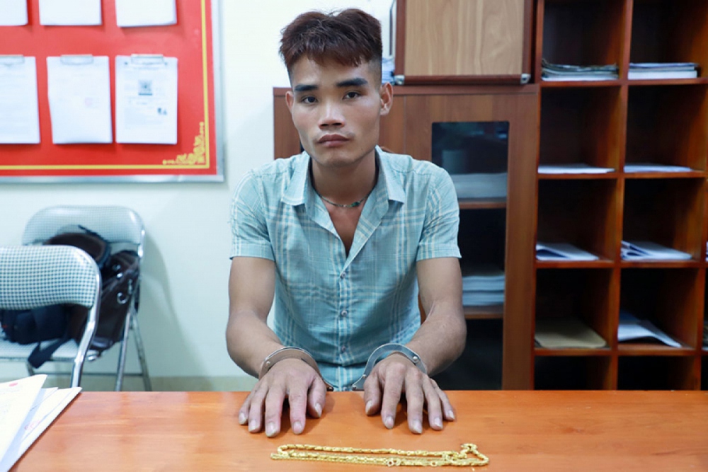 Kẻ cướp tiệm vàng ở Bắc Giang bị bắt sau 3 giờ gây án - Ảnh 1.