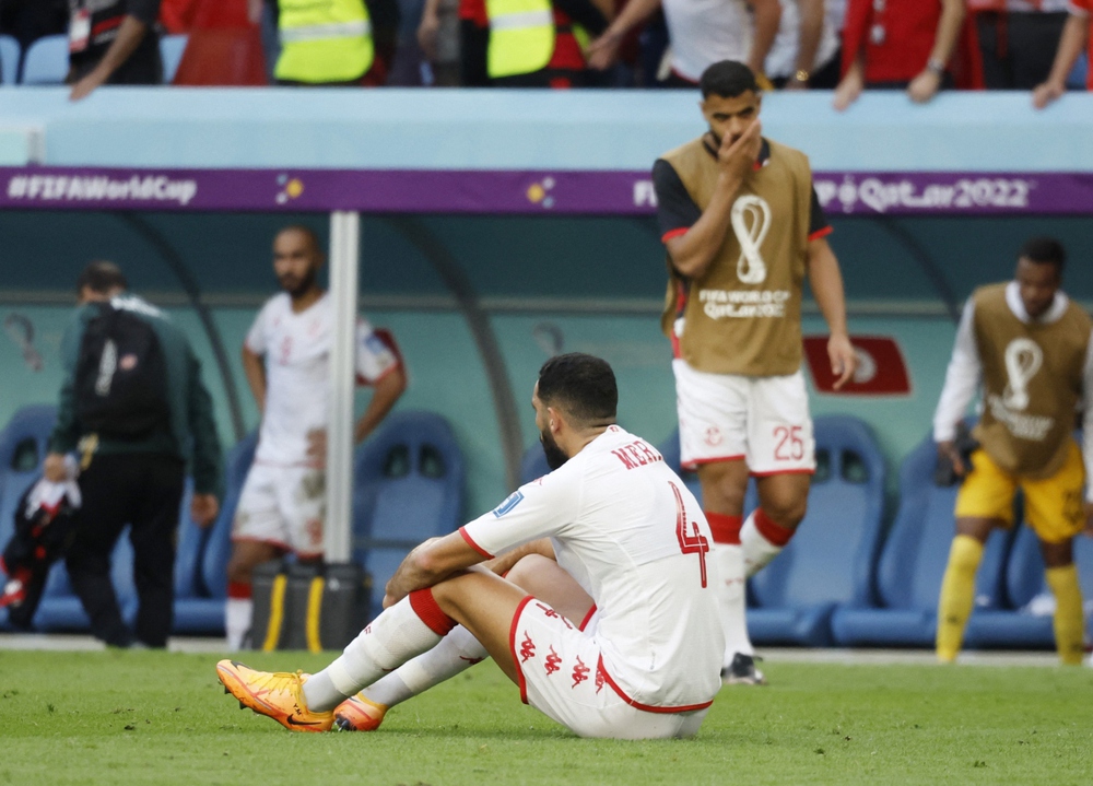 Cầu thủ Tunisia suy sụp sau khi thua Australia - Ảnh 11.
