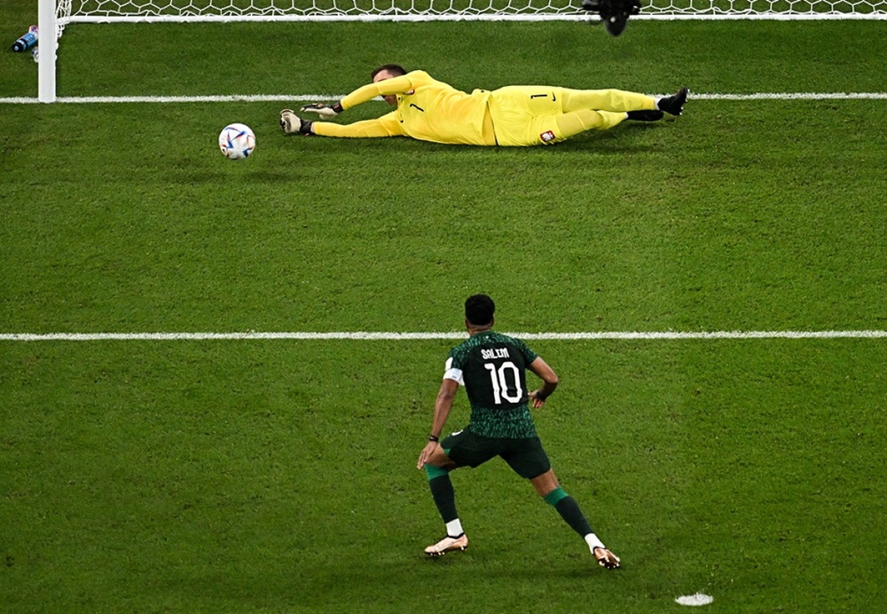 Lewandowski lần đầu ghi bàn ở World Cup, Ba Lan thắng kịch tính Saudi Arabia - Ảnh 4.