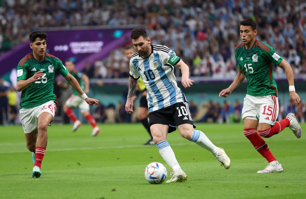 Trực tiếp Argentina 0-0 Mexico: Messi chưa thể làm khó Ochoa - Ảnh 1.