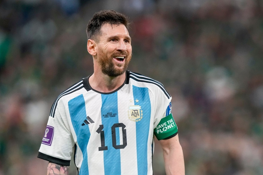 Khoảnh khắc thiên tài Messi giải cứu Argentina, thắp lại giấc mơ World Cup - Ảnh 8.